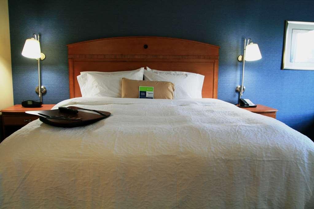 Hampton Inn New York - Laguardia Airport Oda fotoğraf