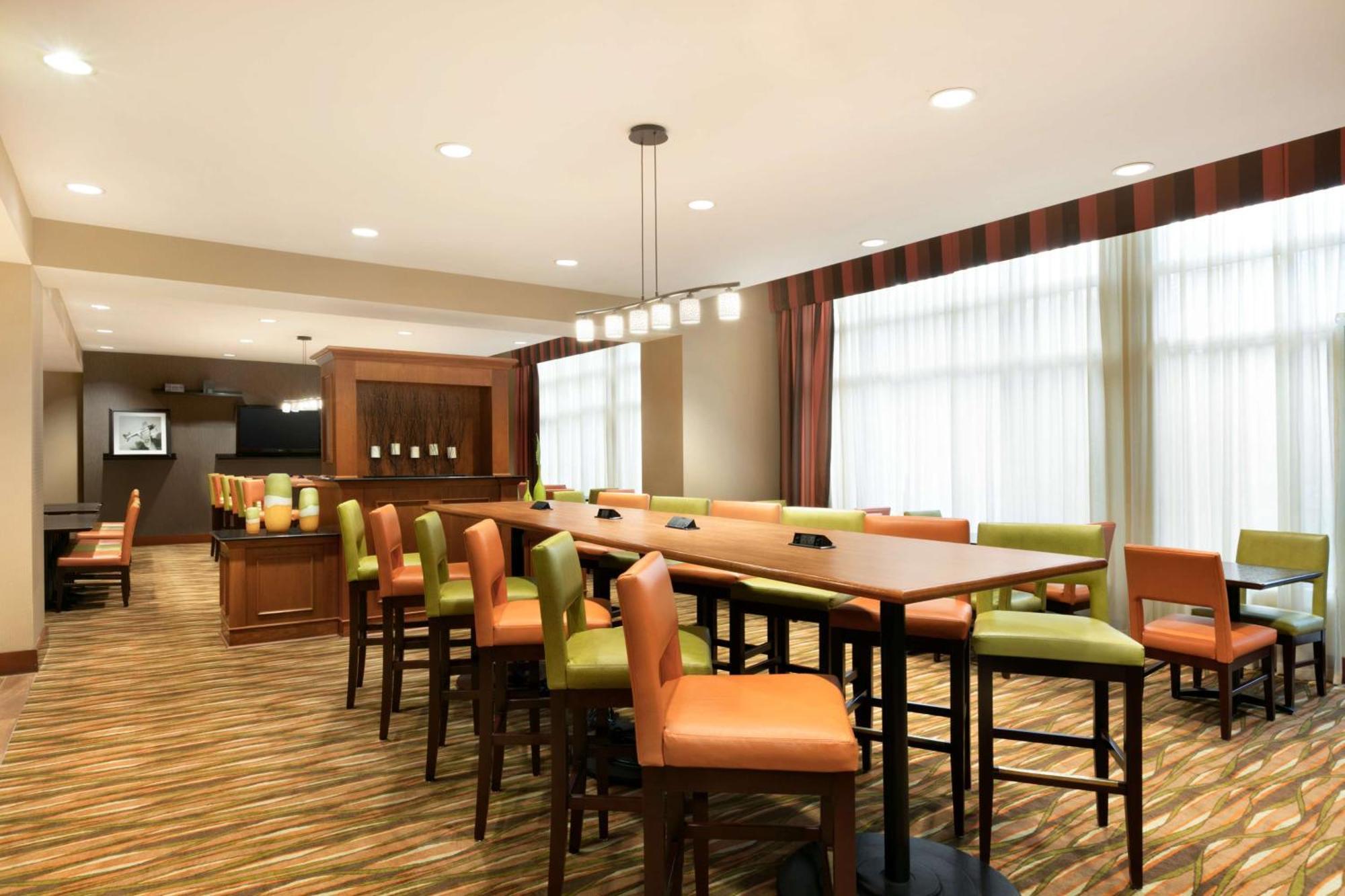 Hampton Inn New York - Laguardia Airport Dış mekan fotoğraf