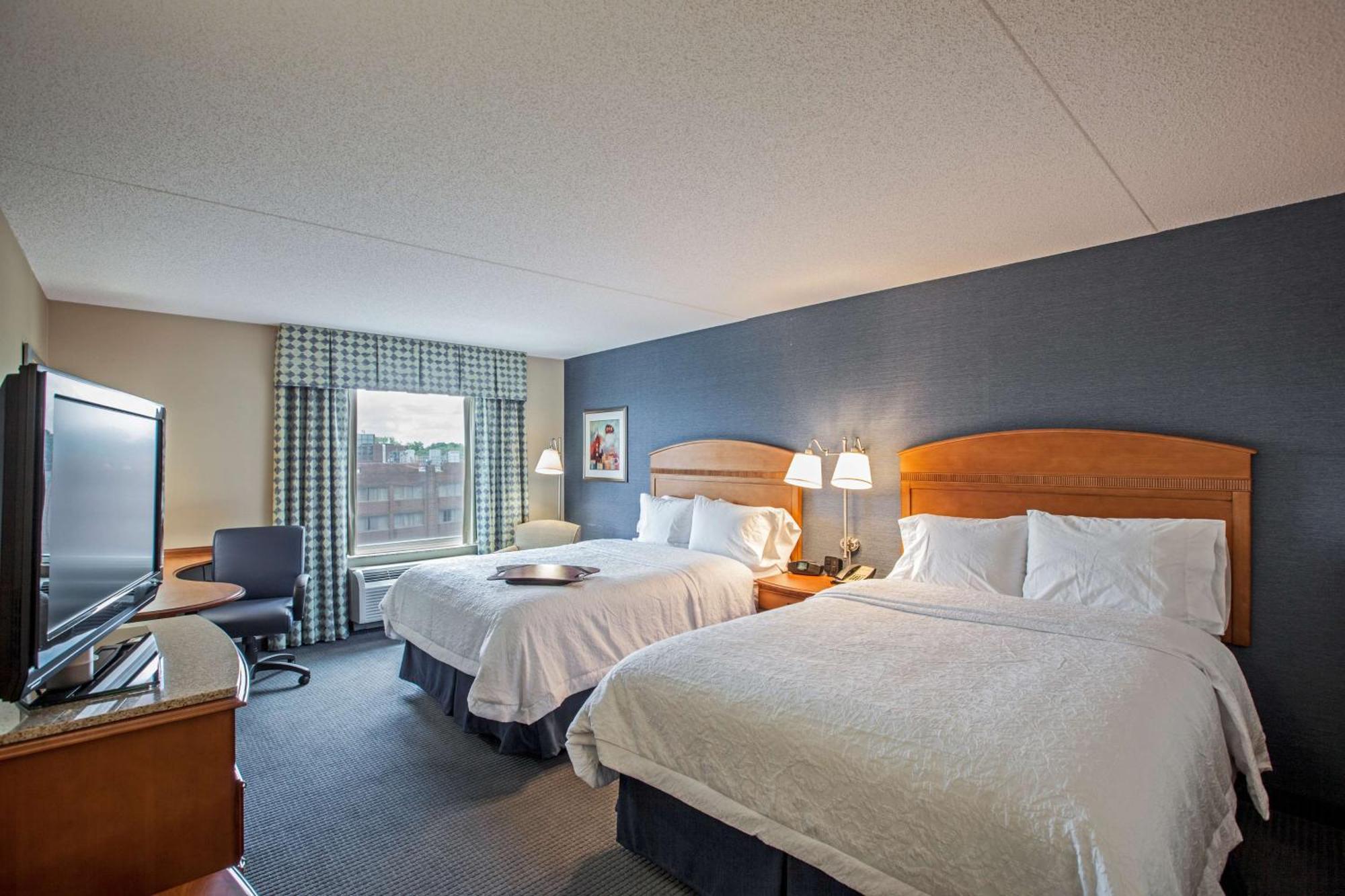 Hampton Inn New York - Laguardia Airport Dış mekan fotoğraf