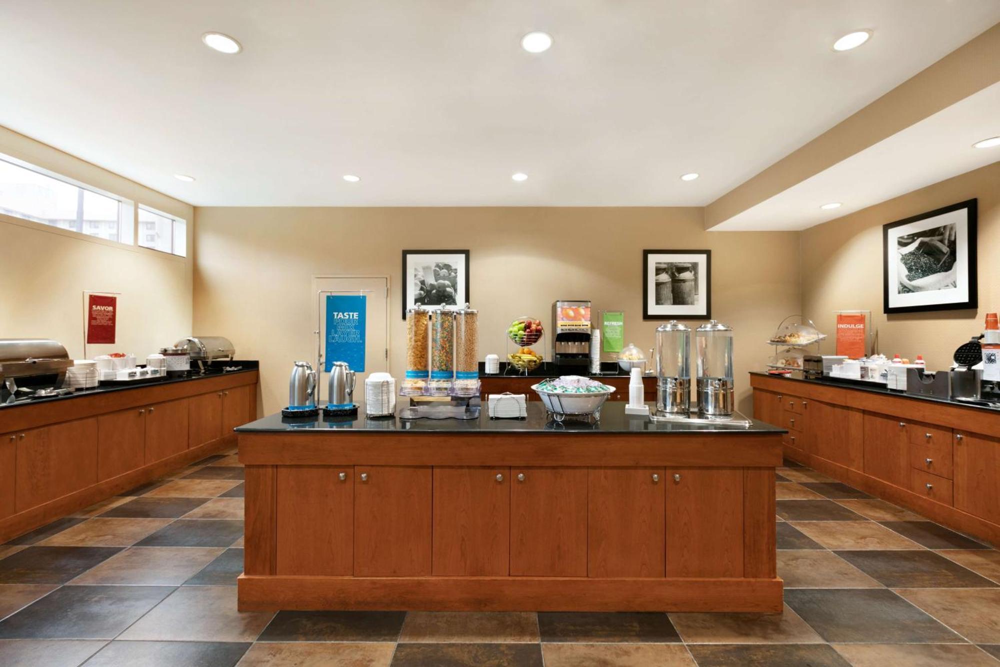 Hampton Inn New York - Laguardia Airport Dış mekan fotoğraf