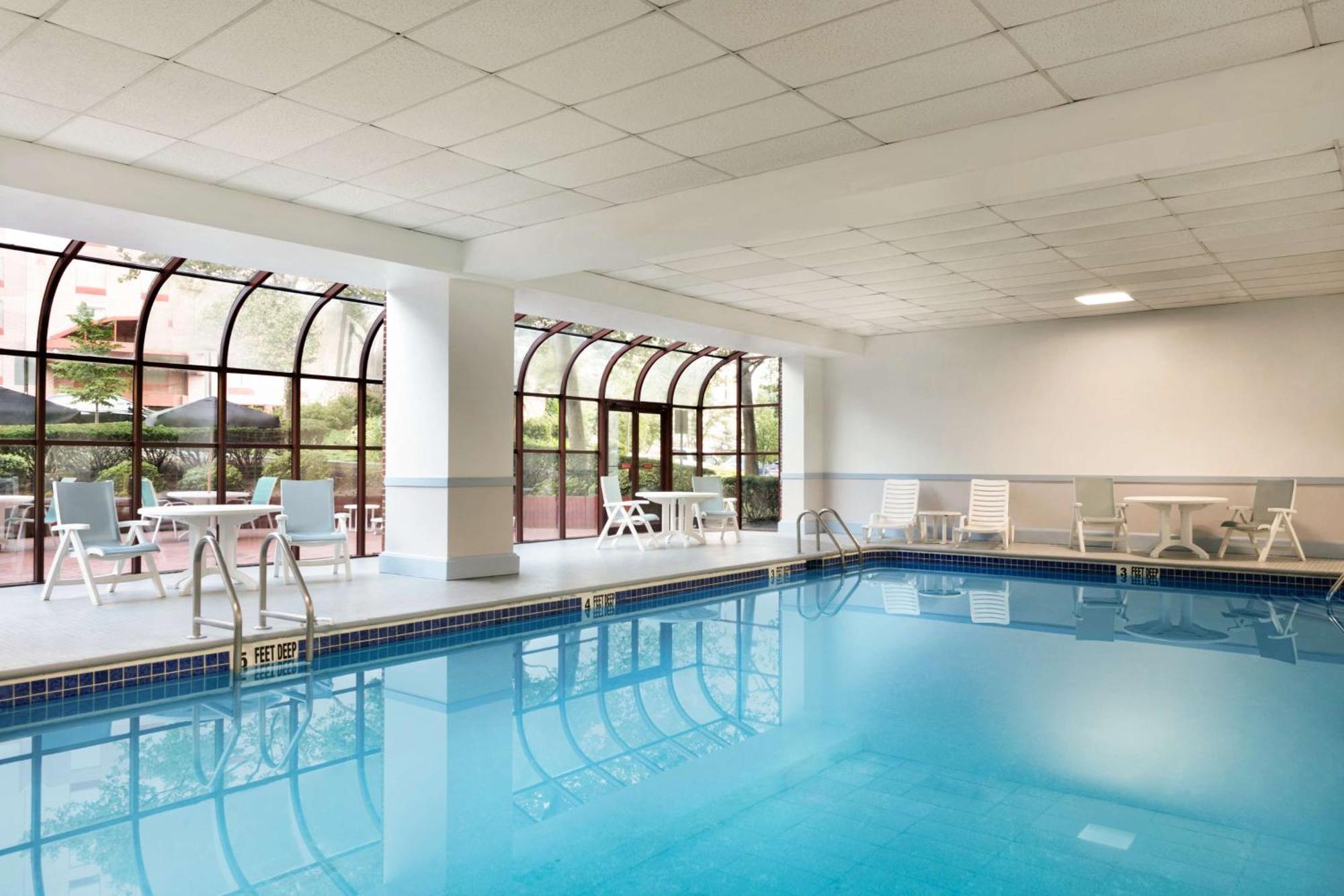 Hampton Inn New York - Laguardia Airport Dış mekan fotoğraf