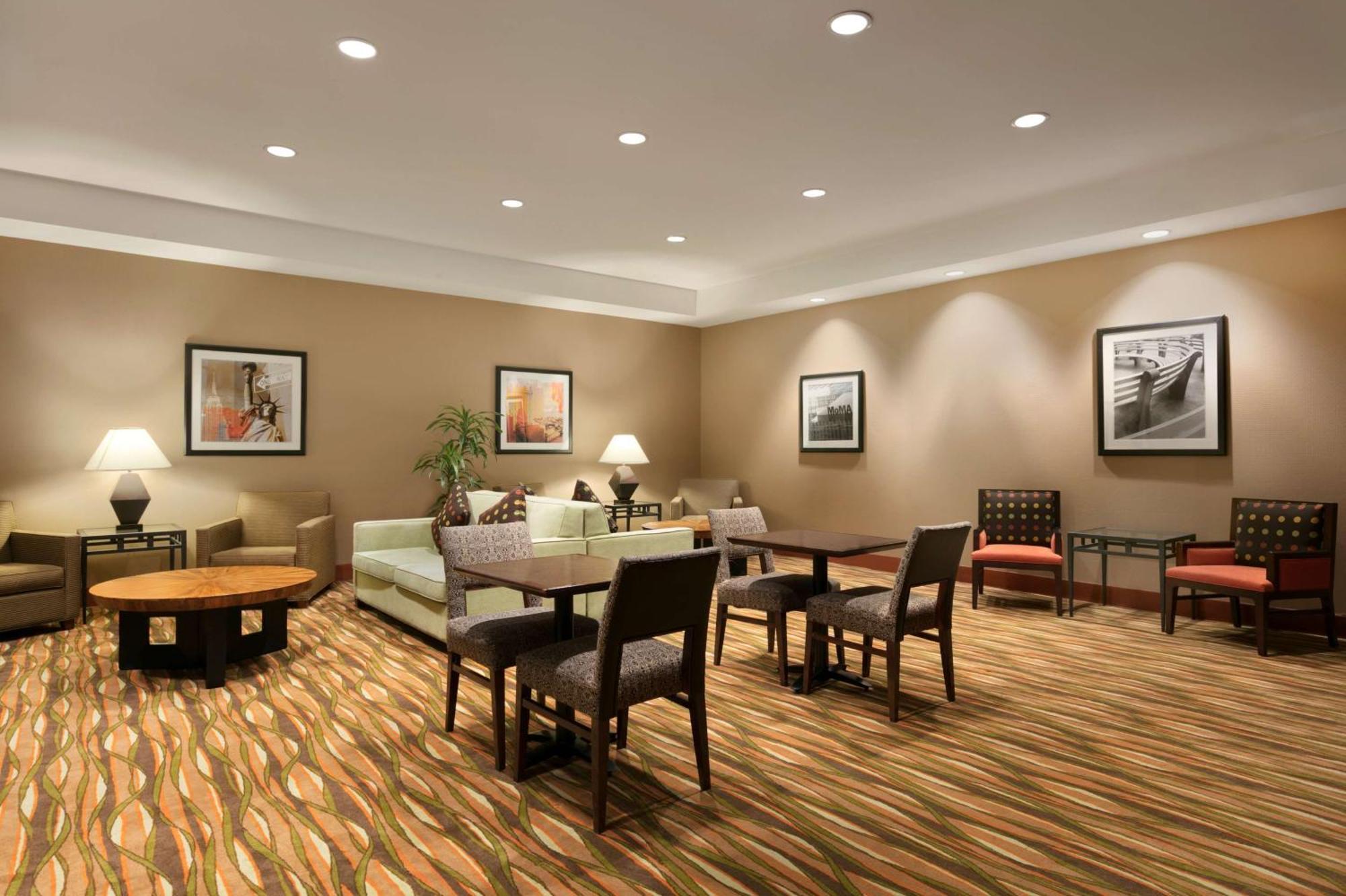 Hampton Inn New York - Laguardia Airport Dış mekan fotoğraf