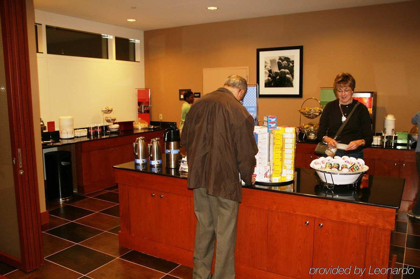 Hampton Inn New York - Laguardia Airport Dış mekan fotoğraf