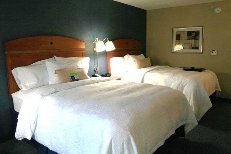 Hampton Inn New York - Laguardia Airport Oda fotoğraf