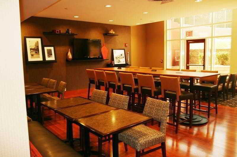 Hampton Inn New York - Laguardia Airport Dış mekan fotoğraf