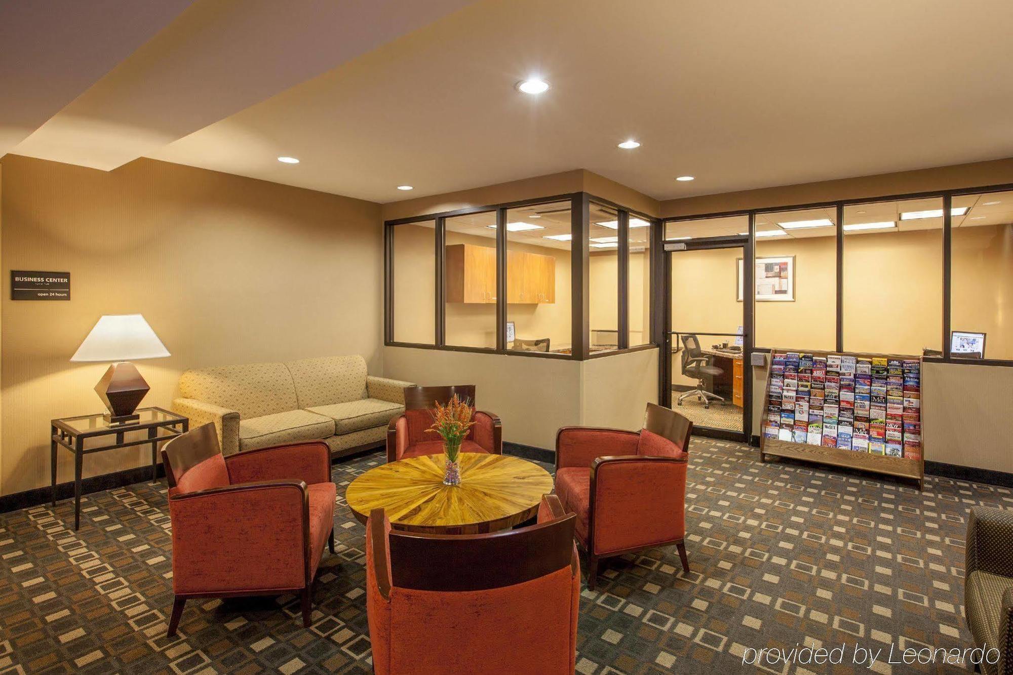 Hampton Inn New York - Laguardia Airport Dış mekan fotoğraf