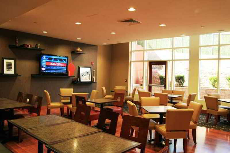 Hampton Inn New York - Laguardia Airport Dış mekan fotoğraf